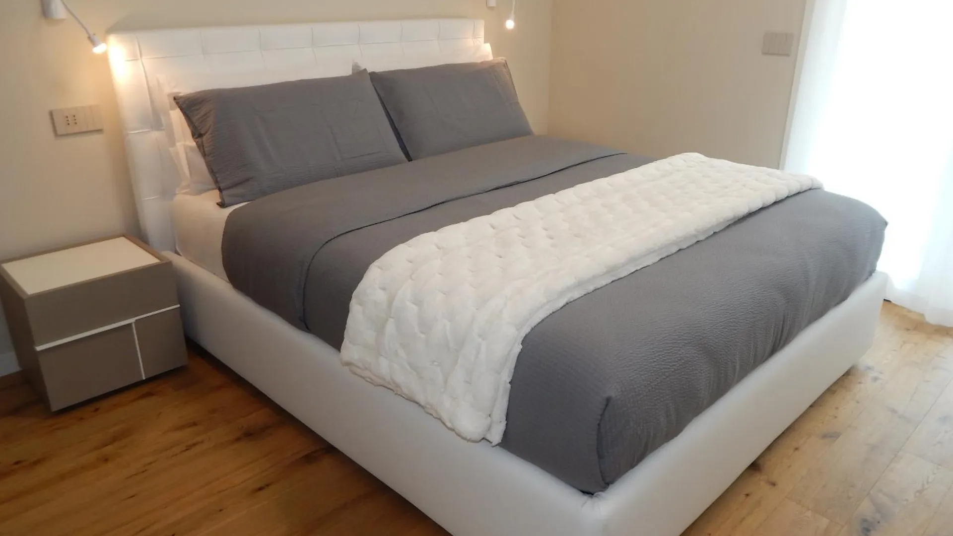 Apartamento Lago Dorato Roxy Apartament Colico