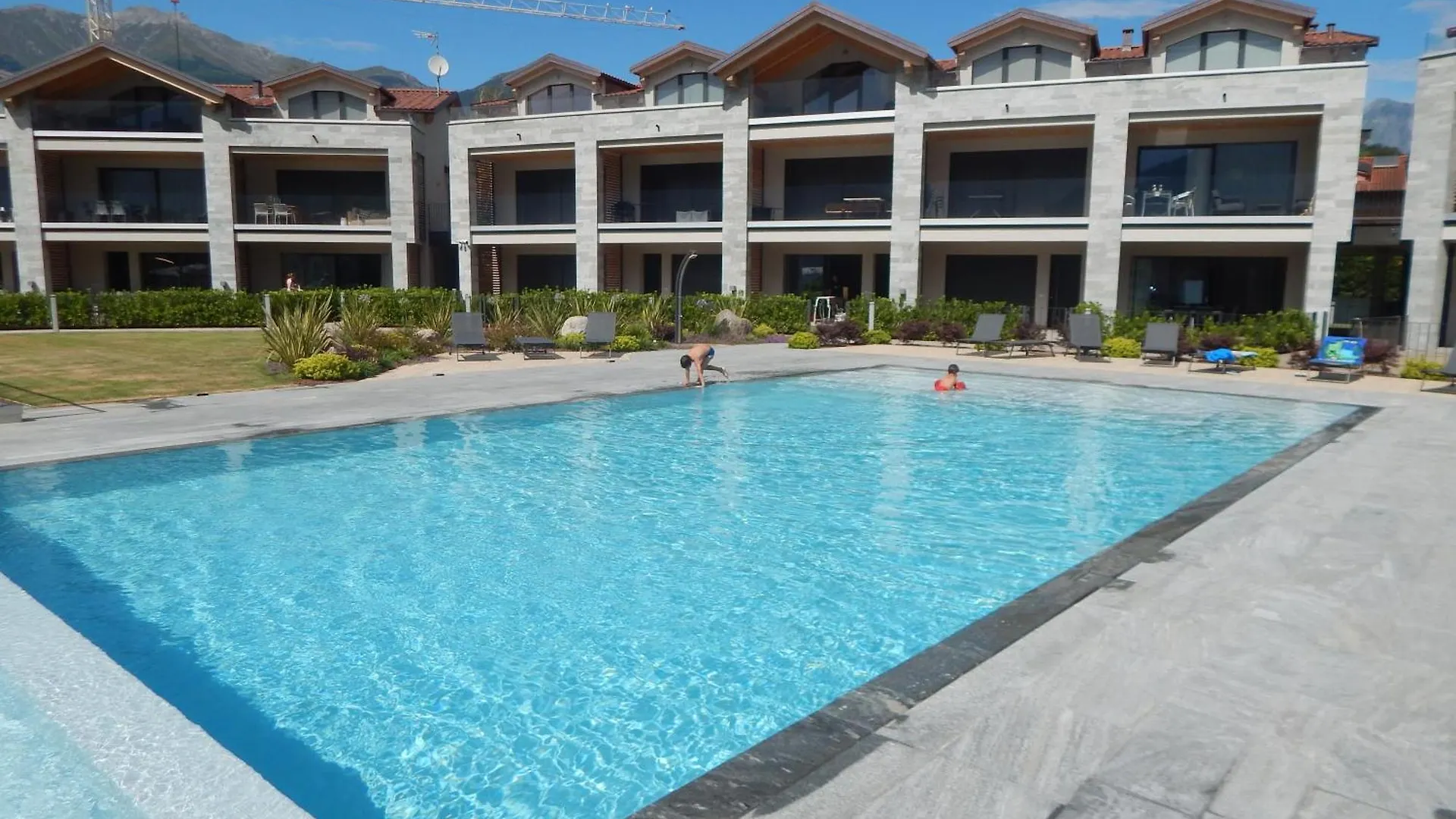Apartamento Lago Dorato Roxy Apartament Colico