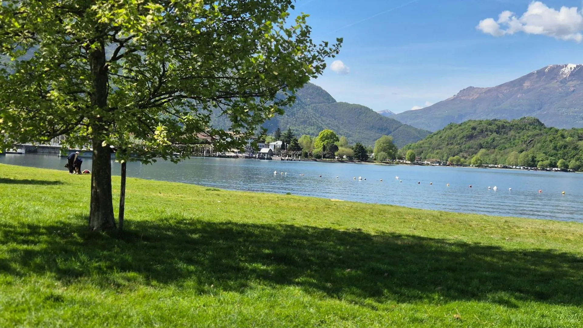 Lago Dorato Roxy Apartament Colico